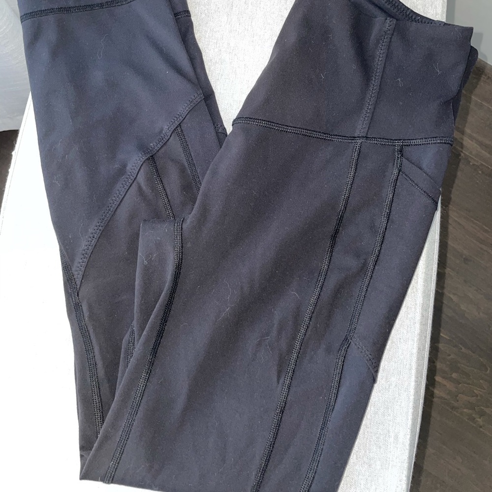 Black lulu lemon leggings